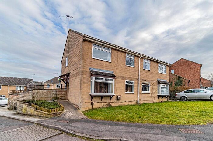 4 Bedroom Semi Detached House To Rent In Westminster Road, Toothill, Swindon, Wiltshire, SN5