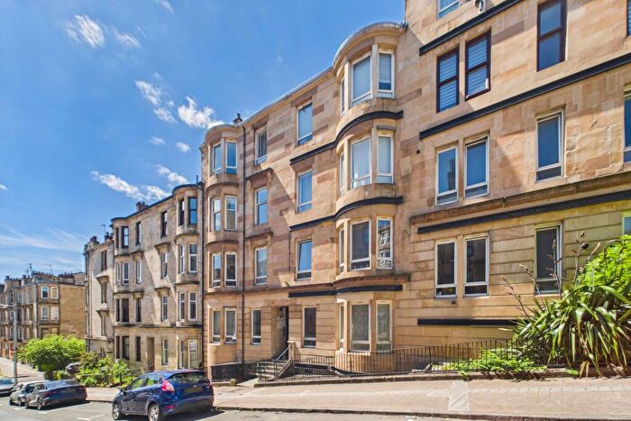 2 Bedroom Flat To Rent In Gardner Street, G11