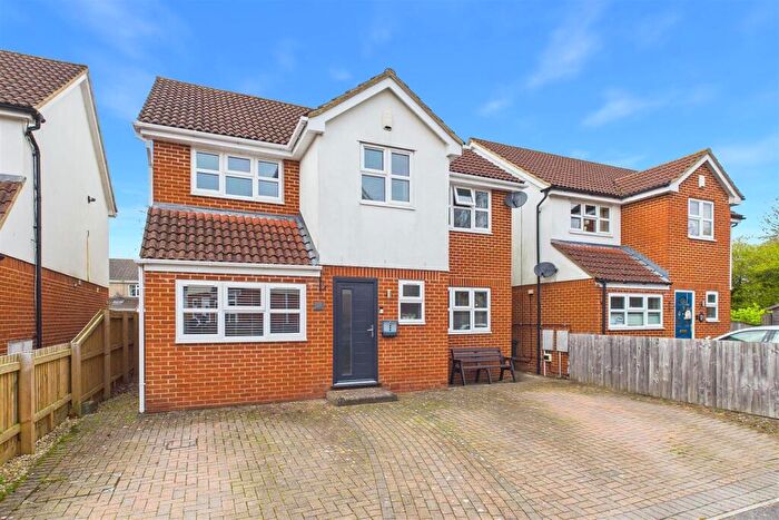 4 Bedroom Detached House For Sale In Family Home In Clevedon Near Riverbank Walks, BS21