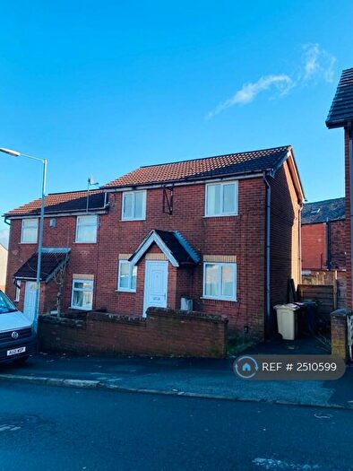 3 Bedroom Semi-Detached House To Rent In Cambria Street, Bolton, BL3