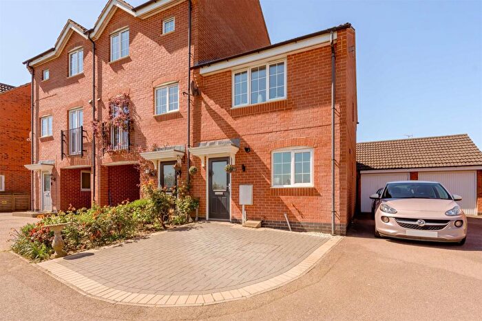 2 Bedroom End Of Terrace House For Sale In Burdock Way, Desborough, Kettering, NN14