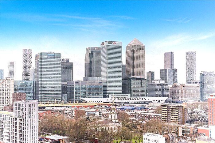 3 Bedroom Flat To Rent In St. Leonards Road, London, E14