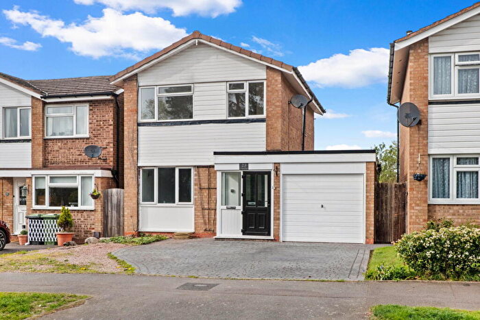 3 Bedroom Detached House For Sale In Fulton Close, Bromsgrove, Worcestershire., B60