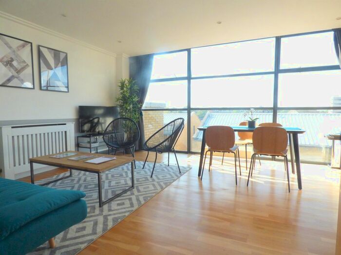 2 Bedroom Flat To Rent In Town Meadow, Brentford, TW8