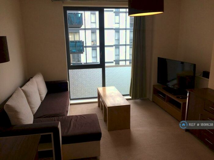 1 Bedroom Flat To Rent In Conrad Court, London, NW9