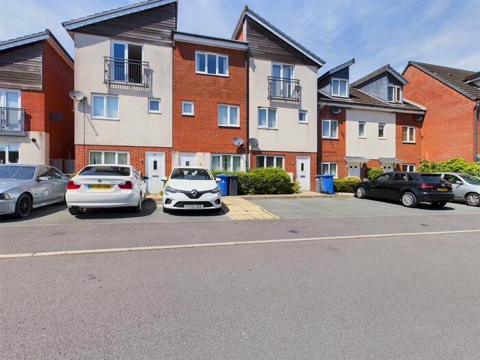 4 Bedroom Terraced House To Rent In Brentleigh Way, Hanley, Stoke-On-Trent, ST1