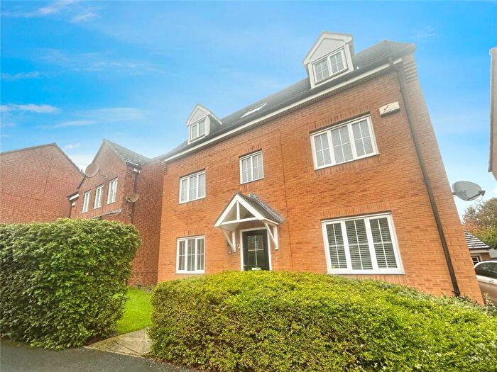 4 Bedroom Detached House To Rent In Waggon Road, LS10