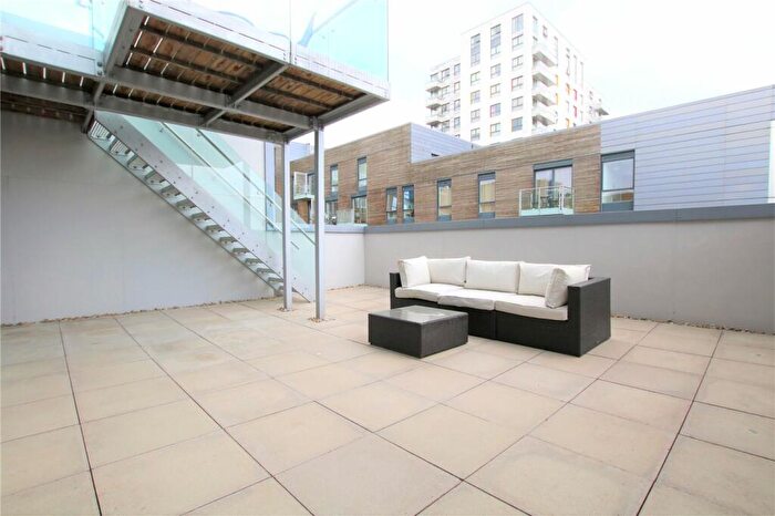 2 Bedroom Apartment To Rent In Halcyon, Chatham Place, Reading, Berkshire, RG1