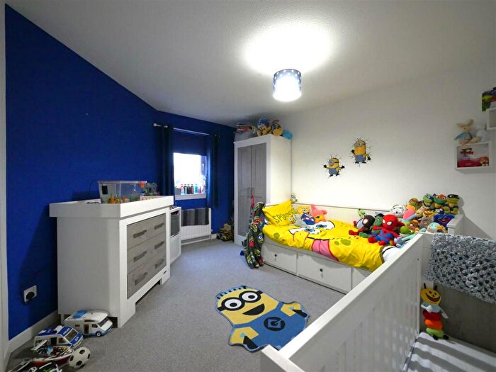 2 Bedroom Flat To Rent In Belmont Court, Kirkintilloch, G66