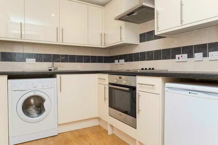 1 Bedroom Apartment To Rent In Greyhound Hill, Hendon, NW4