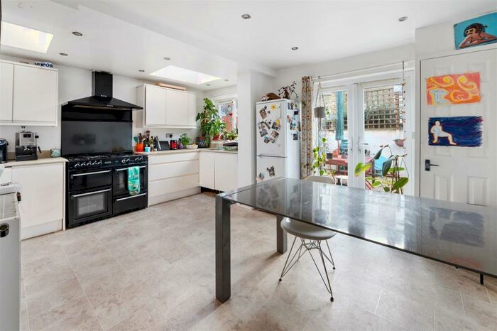 4 Bedroom House To Rent In Prince George Road, London, N16