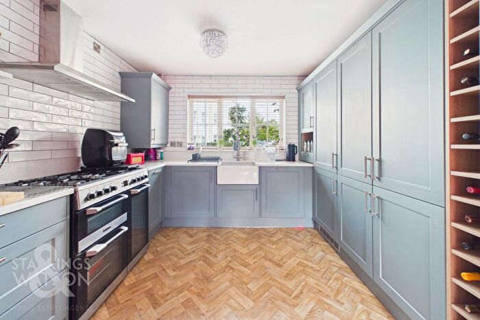 5 Bedroom Detached House For Sale In Lavender Road, Wymondham, NR18