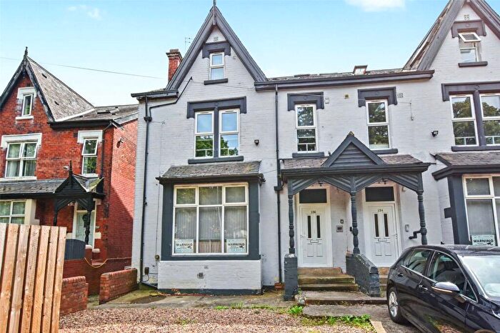 1 Bedroom Apartment For Sale In Flat, Harehills Avenue, Leeds, West Yorkshire, LS8