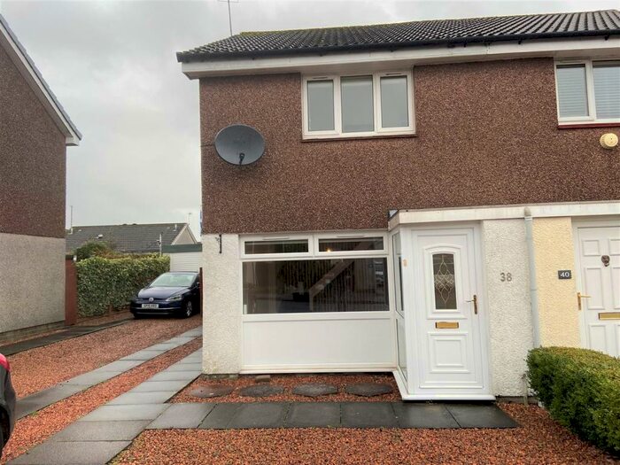 2 Bedroom Semi-Detached House To Rent In Springfield Park, Kinross, KY13