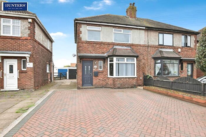 3 Bedroom Semi-Detached House For Sale In Cornwall Road, Scunthorpe, DN16