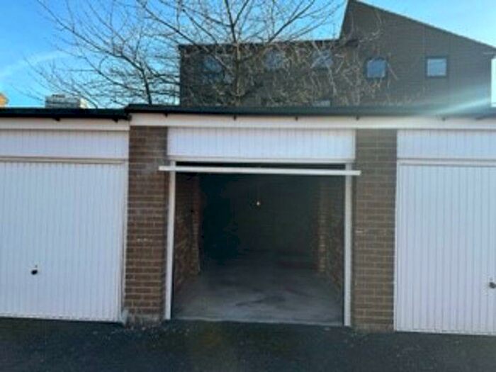 Garage / Parking To Rent In Sandyford, Newcastle Upon Tyne, NE2