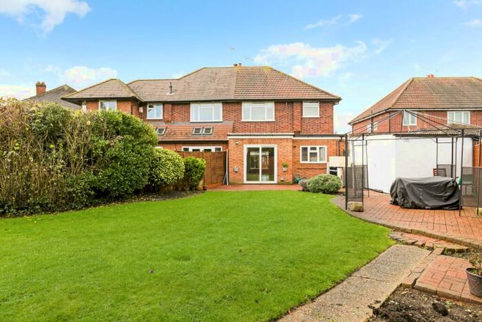 3 Bedroom Semi-Detached House To Rent In Fairlight Avenue Windsor, SL4