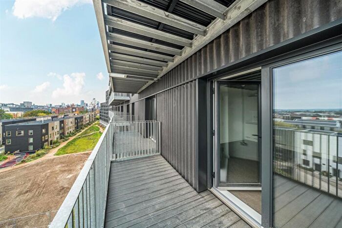 1 Bedroom Apartment To Rent In District Lofts, Climate Innovation District, LS9