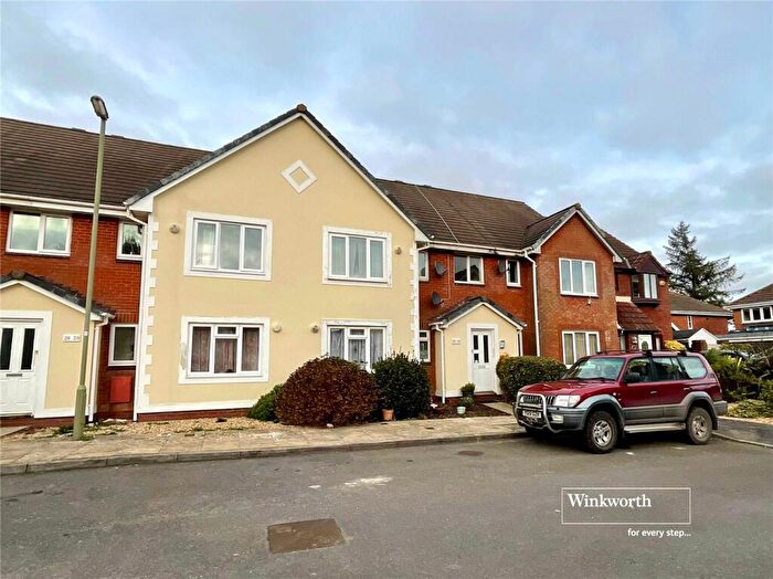 2 Bedroom Maisonette For Sale In Bramshaw Way, Barton On Sea, Hampshire, BH25