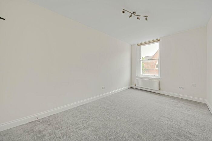 1 Bedroom Flat To Rent In Salusbury Road, London, NW6