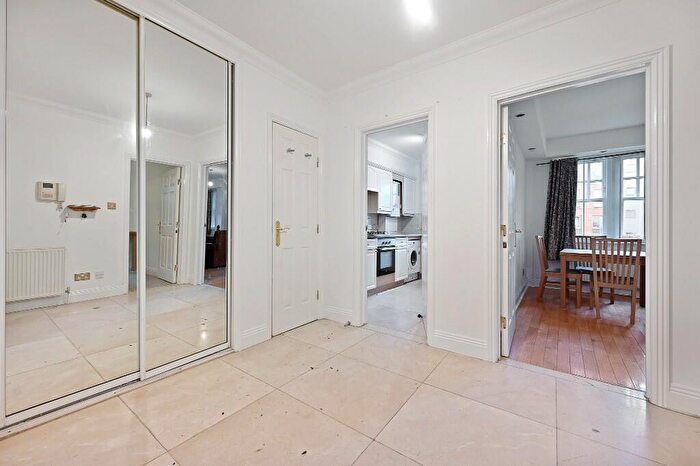 3 Bedroom Flat To Rent In Exeter Road, London, NW2