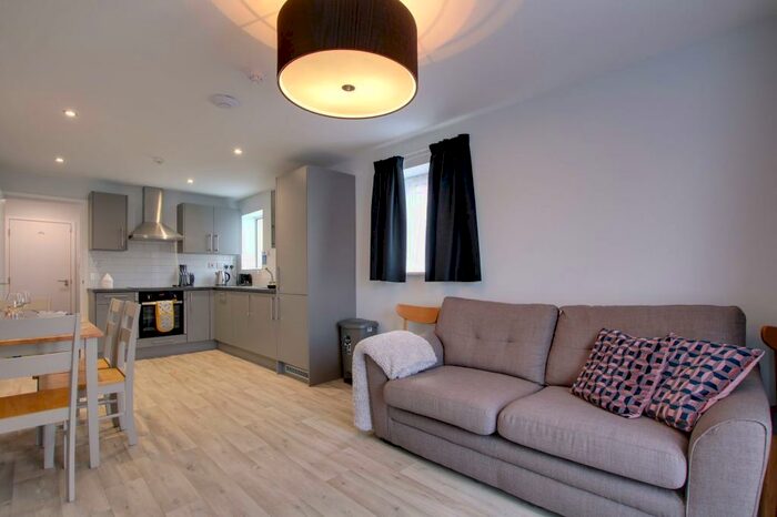 1 Bedroom Flat To Rent In Clarendon Park Road, Leicester, LE2