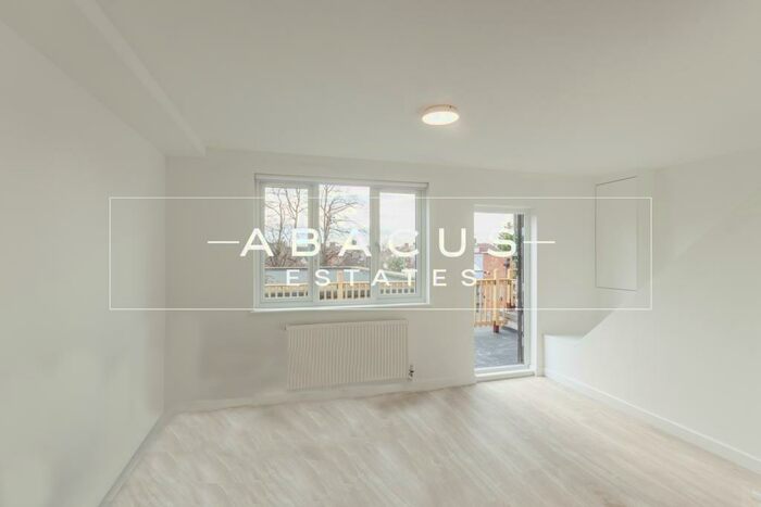 2 Bedroom Apartment To Rent In Finchley Road, Temple Fortune, NW11