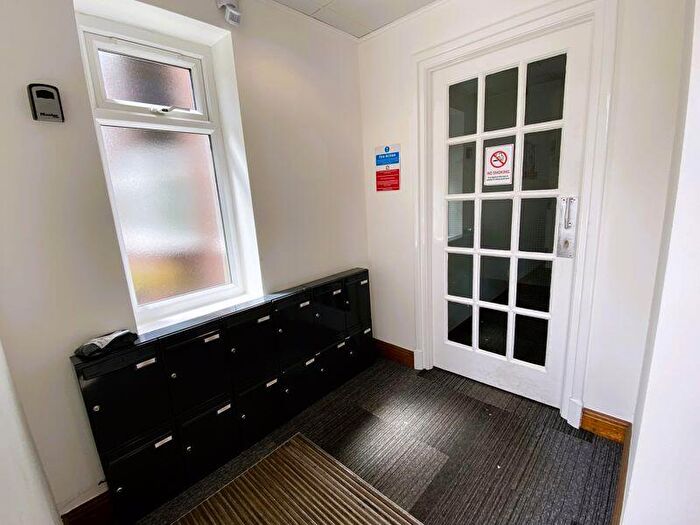 1 Bedroom Flat To Rent In Ravenscroft, Holmes Chapel, CW4