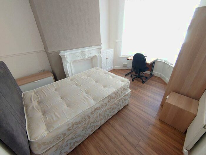 3 Bedroom Terraced House To Rent In Edinburgh Road, Kensington Fields, L7