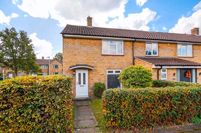 2 Bedroom End Of Terrace House For Sale In Davenport Road, Bracknell, RG12
