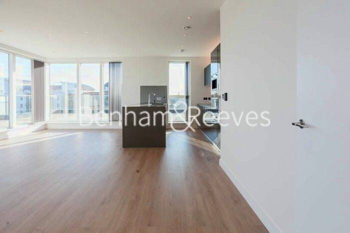 3 Bedroom Flat To Rent In Heritage Place, Brentford, TW8