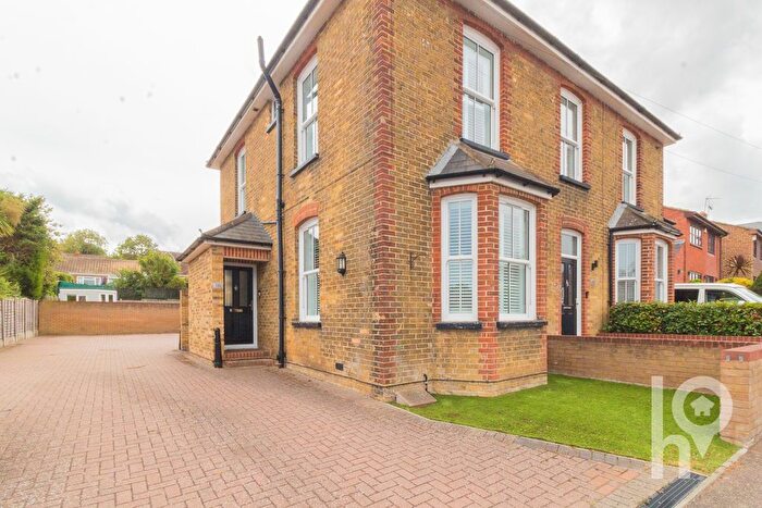 3 Bedroom Semi-Detached House For Sale In Minster Road, Minster, ME12