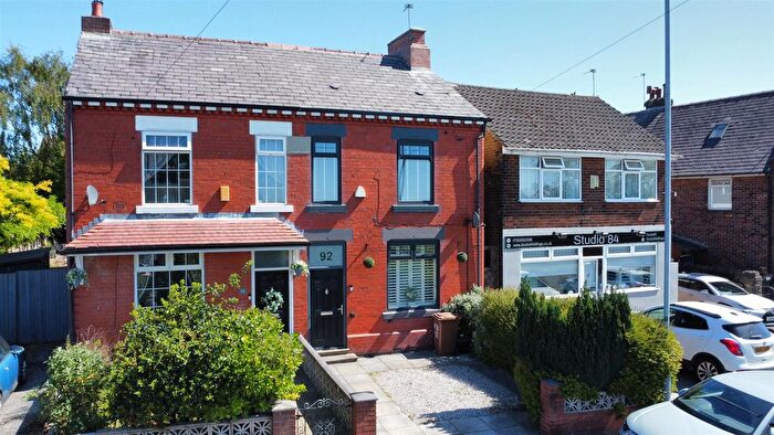 3 Bedroom Semi-Detached House For Sale In Rainford Road, Billinge, WN5