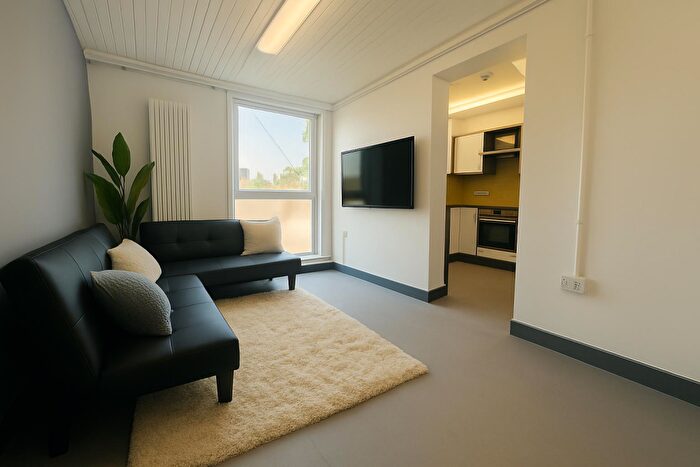 1 Bedroom Flat To Rent In Meadowcourt Road, Leicester, LE2