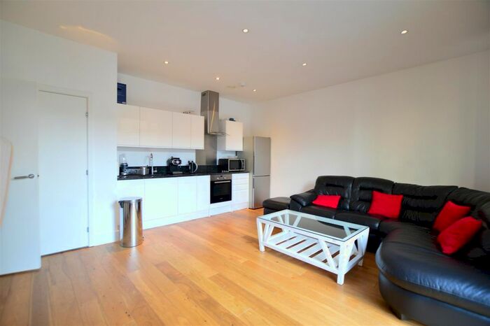 1 Bedroom Flat For Sale In High Street, Slough, SL1