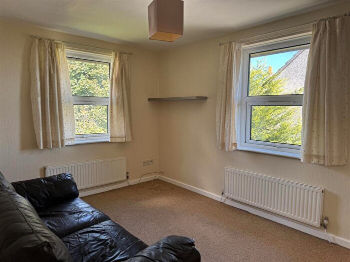 1 Bedroom Flat To Rent In Tregonissey Road, St. Austell, PL25