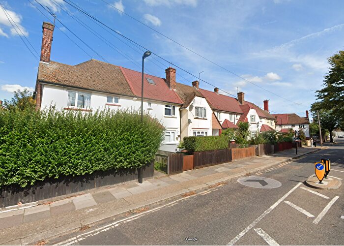 1 Bedroom Bungalow To Rent In Vicarage Lane, London, E6