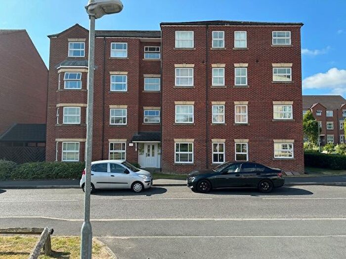 2 Bedroom Flat To Rent In Wharf Lane, Solihull, B91
