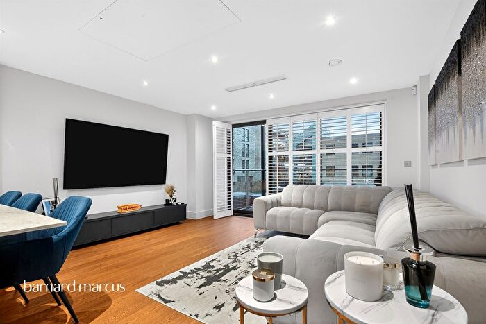 2 Bedroom Flat For Sale In Granville Road, London, NW2