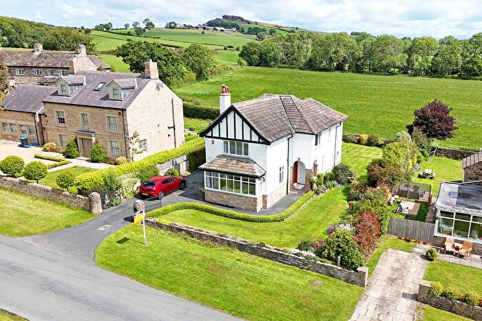 4 Bedroom Detached House For Sale In Merrybank Lane, Huby, LS17