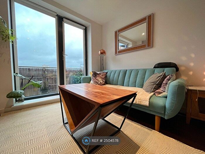 2 Bedroom Flat To Rent In Brickdale House, Stevenage, SG1