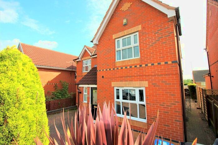 4 Bedroom Detached House To Rent In Deepwell Avenue, Halfway, Sheffield, S20