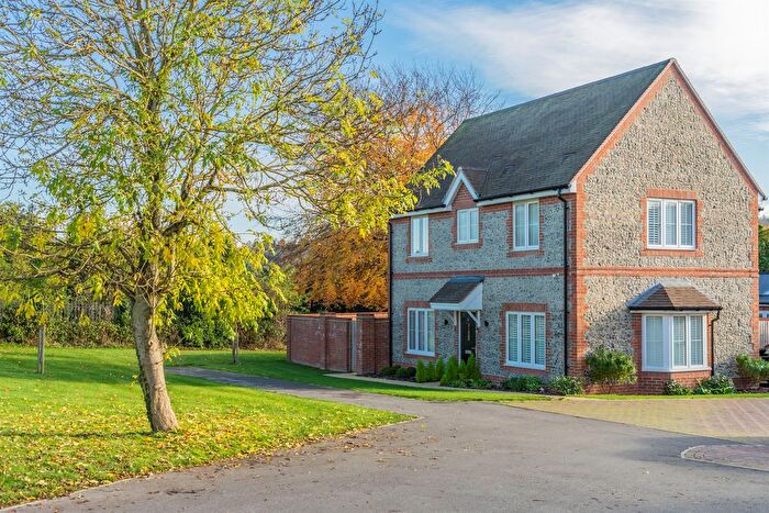 4 Bedroom Detached House For Sale In Legion Field Crescent, Tring, HP23