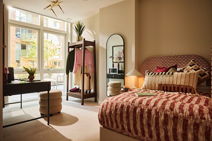 2 Bedroom Flat To Rent In Pegler Square, Greenwich, SE3