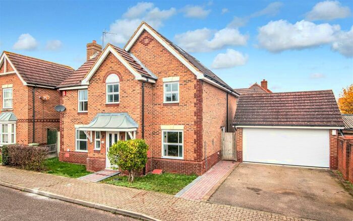6 Bedroom Detached House To Rent In Carnweather, Tattenhoe, MK4
