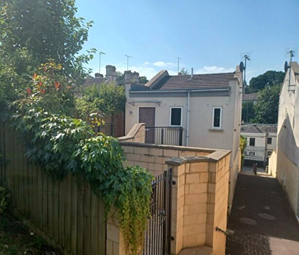 1 Bedroom Apartment To Rent In Church Street, BA1