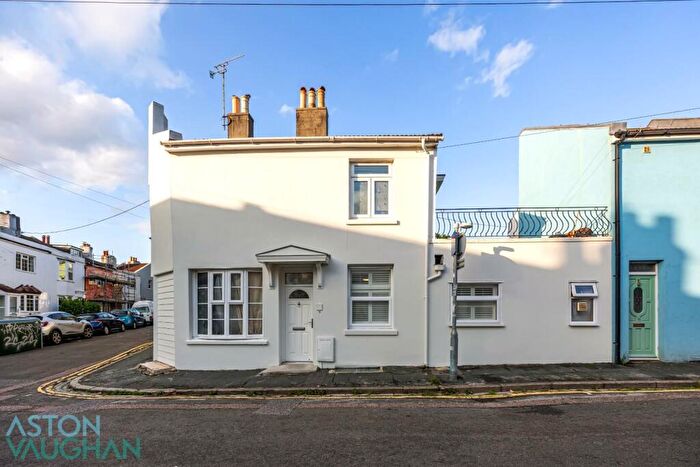 3 Bedroom End Of Terrace House For Sale In Kingsbury Road, Brighton, BN1