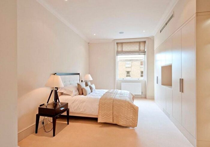 1 Bedroom Flat To Rent In Queen's Gate Place, London, SW7