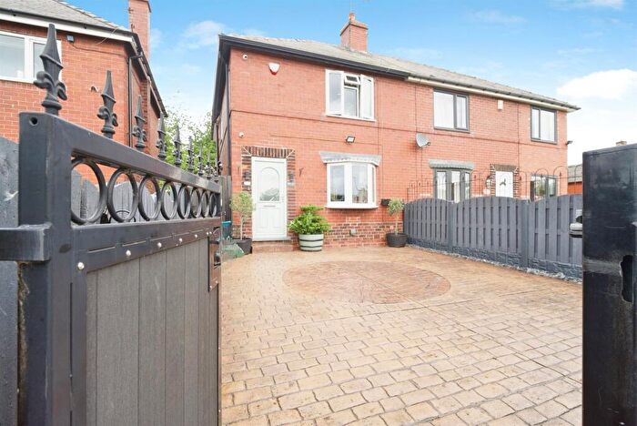 3 Bedroom Semi Detached House For Sale In Chapel Lane, Barnsley, S71