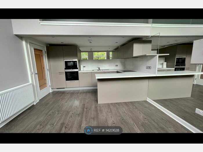 2 Bedroom Flat To Rent In Broomhill Avenue, Glasgow, G11